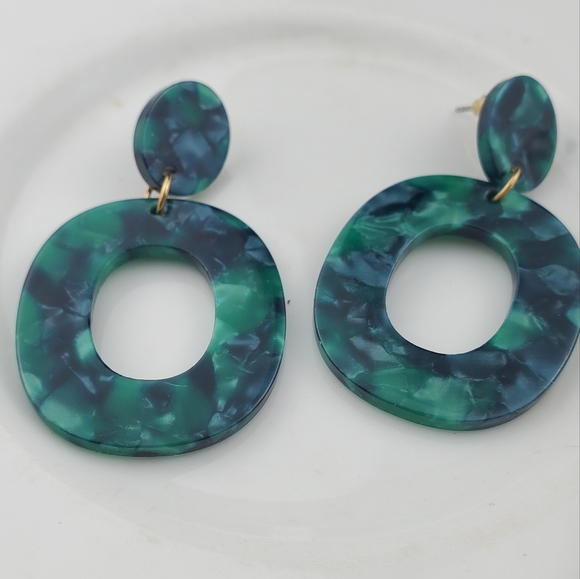 💫 5/$25 Boho Marble Green Earrings 💫 - Picture 3 of 8